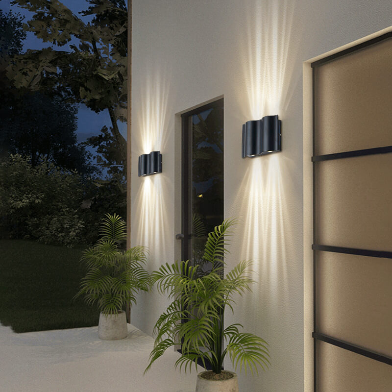 Aluma Wandlamp Zwart | Minimalistisch Aluminium met 2/4/6 LED Lichtbronnen