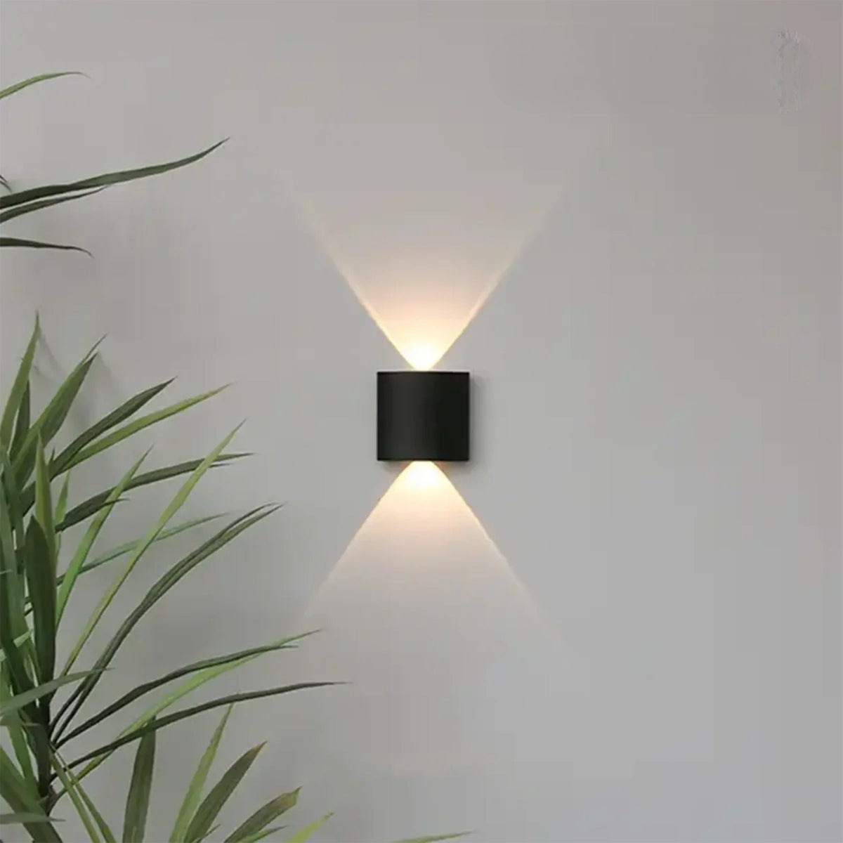 Luma LED Wandlamp | Modern Design, IP65 Waterbestendig