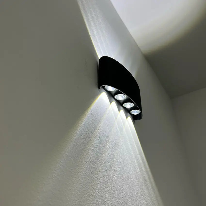 Luma LED Wandlamp | Modern Design, IP65 Waterbestendig